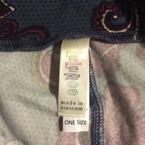 ❤️Lularoe leggings like new!!💙 - Picture 2 of 2